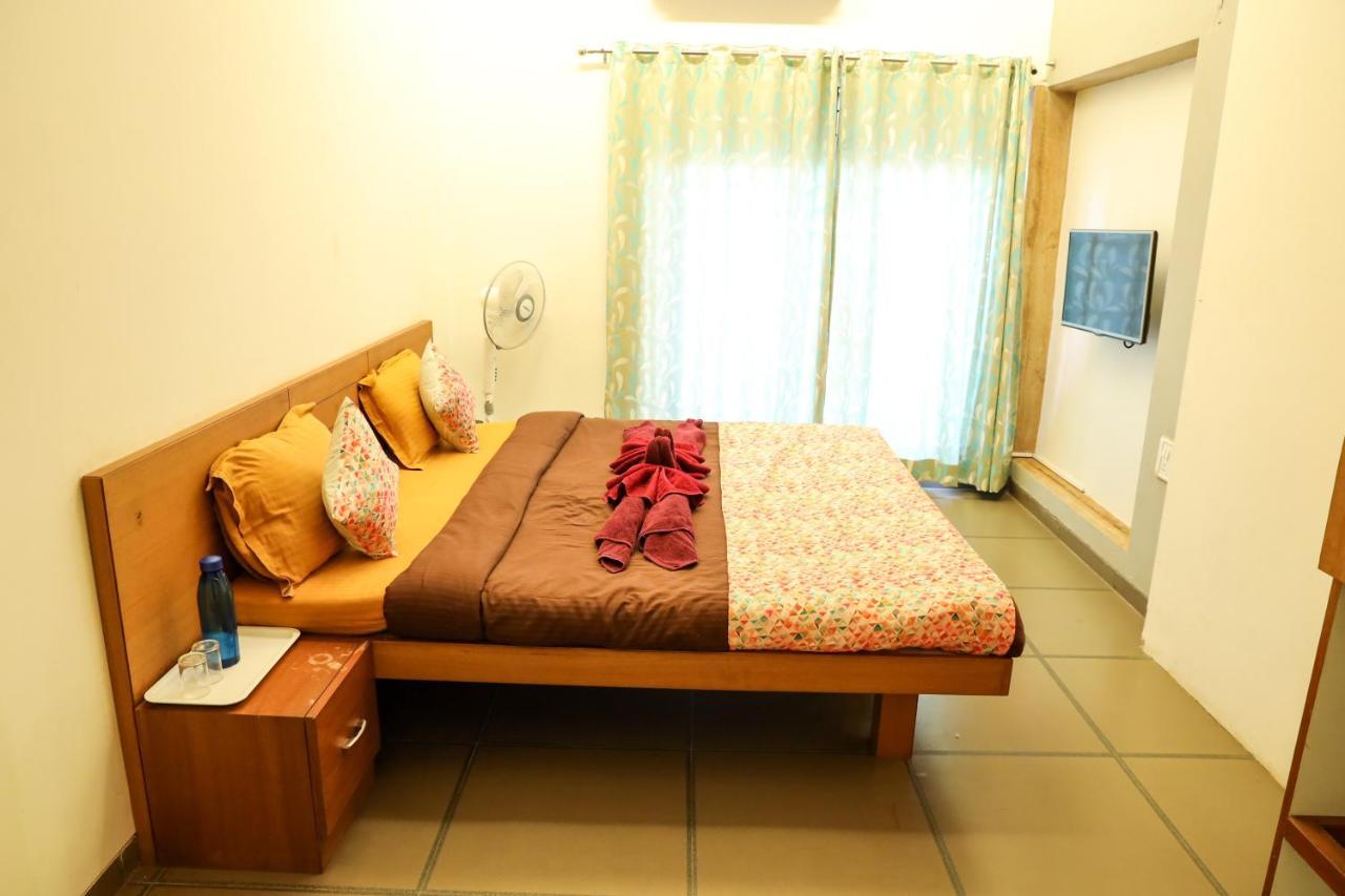 Surya Kiran Miramar Bed and Breakfast Panaji Eksteriør billede