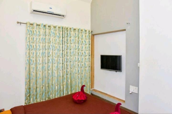 Surya Kiran Miramar Bed and Breakfast Panaji Eksteriør billede