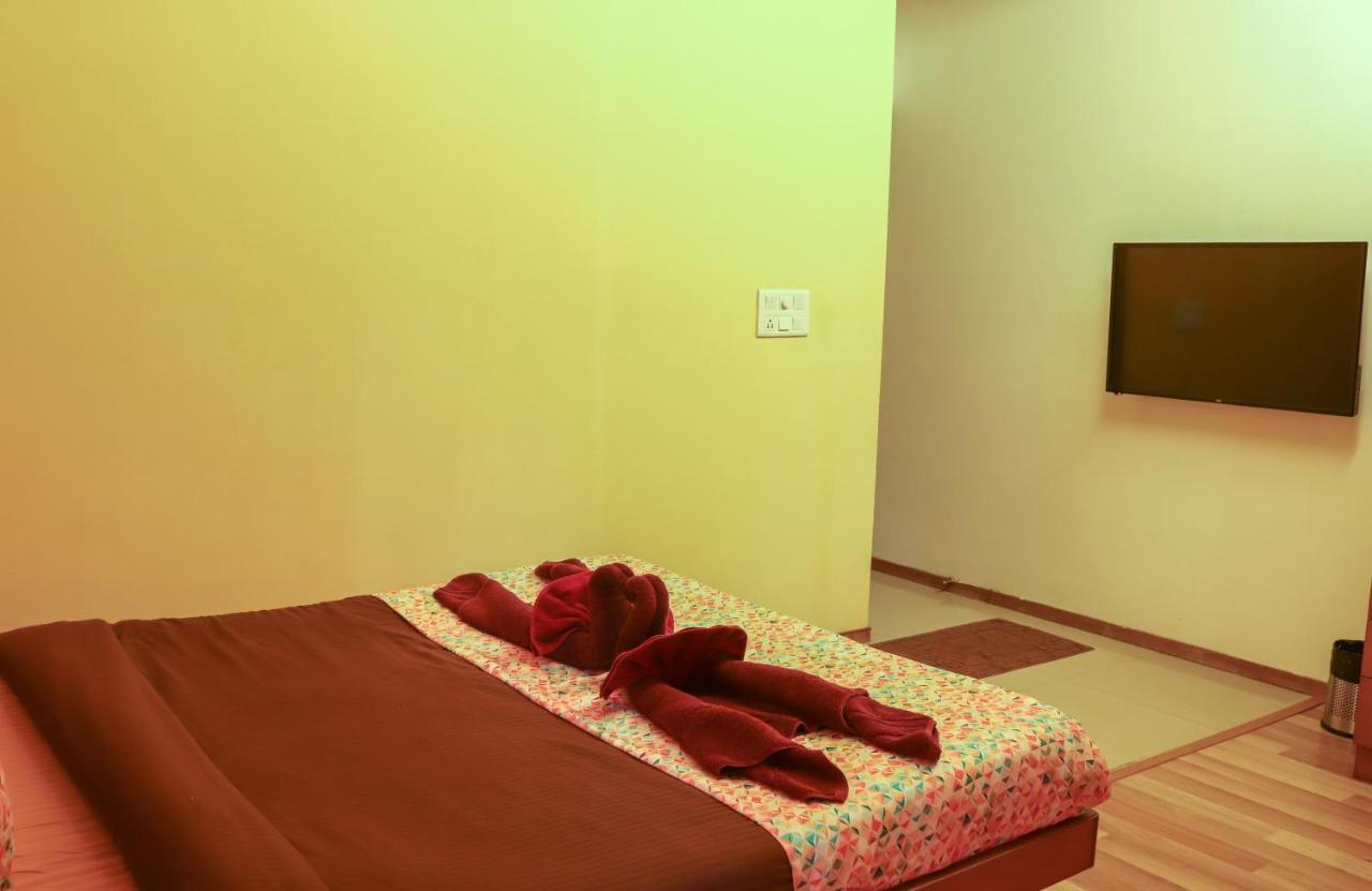 Surya Kiran Miramar Bed and Breakfast Panaji Eksteriør billede
