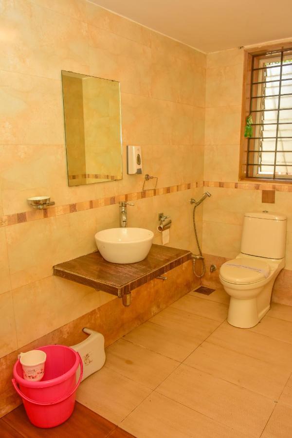 Surya Kiran Miramar Bed and Breakfast Panaji Eksteriør billede