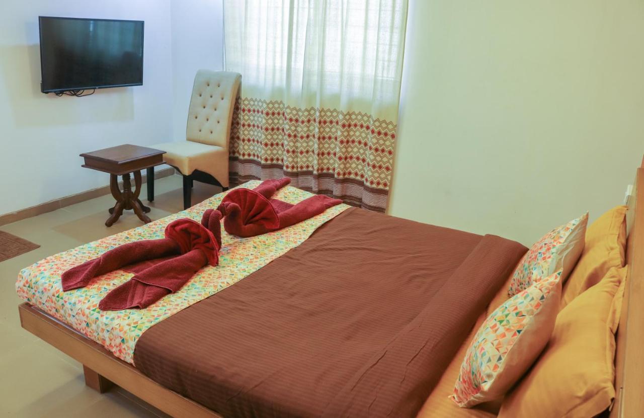 Surya Kiran Miramar Bed and Breakfast Panaji Eksteriør billede
